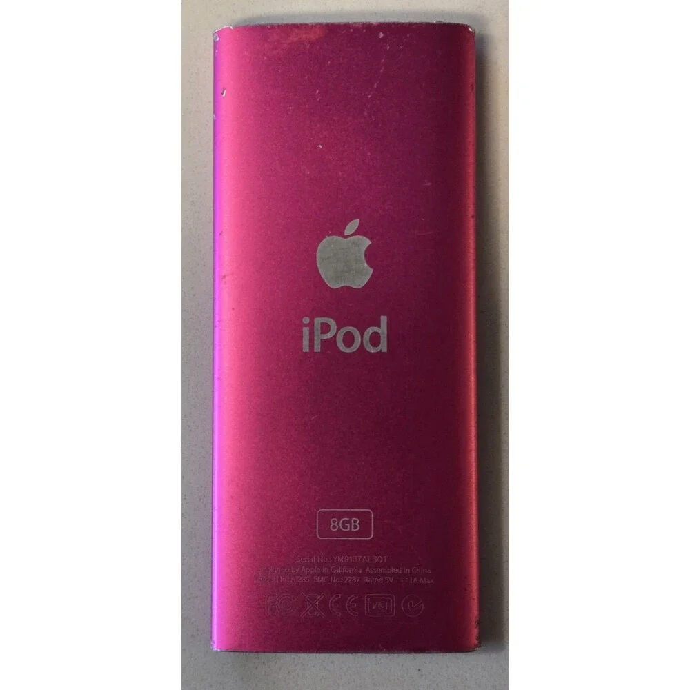 Apple iPod Nano 4th Gen Pink 8GB FOR PARTS Powers On Bad Backlight & Case Bundle
